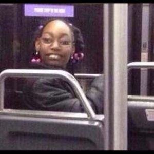 Meet your Posher, Chloe